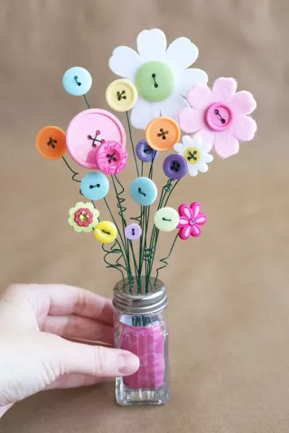 March Teen Projects 2 Go - Salem Library